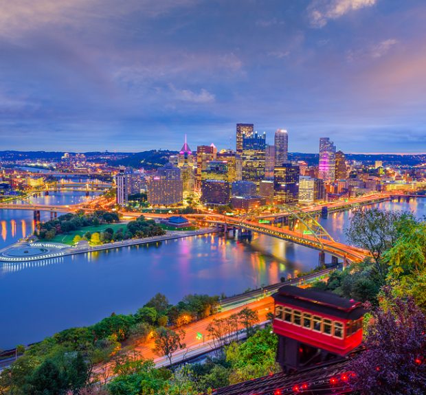 Pittsburgh, Pennsylvania, USA city skyline.